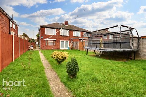 23 Shelley Close, Hayes, UB4 0QW