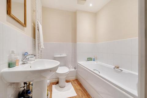 2 bedroom flat for sale, Banbury,  Oxfordshire,  OX16