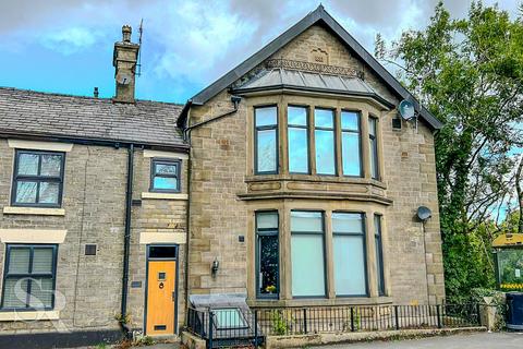 2 bedroom flat for sale, Union Road, New Mills, SK22