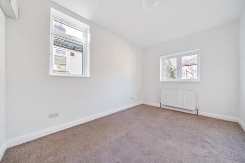 2 bedroom flat to rent, Riverdale Road, Erith, Kent, DA8 1PX