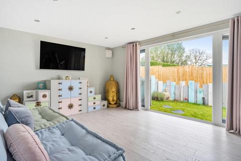 4 bedroom detached house for sale - Bellingdon,  Buckinghamshire,  HP5