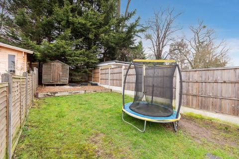 28 Clare Road, Maidenhead, SL6 4DG
