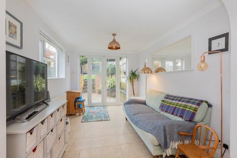 28 Clare Road, Maidenhead, SL6 4DG