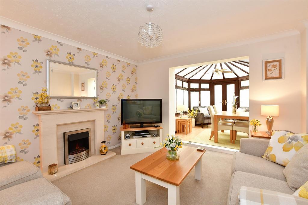 Fletcher Drive, Wickford, Essex 2 bed terraced house for sale £315,000
