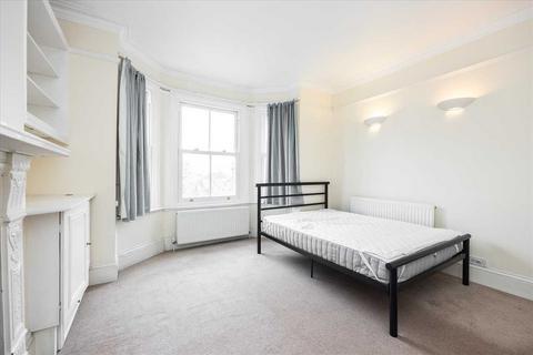 4 bedroom flat to rent, Latchmere Road, Clapham