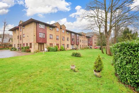 2 bedroom flat for sale, Reigate Hill, Reigate, Surrey