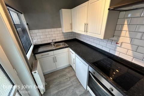2 bedroom terraced house to rent, Henry Street, Crewe
