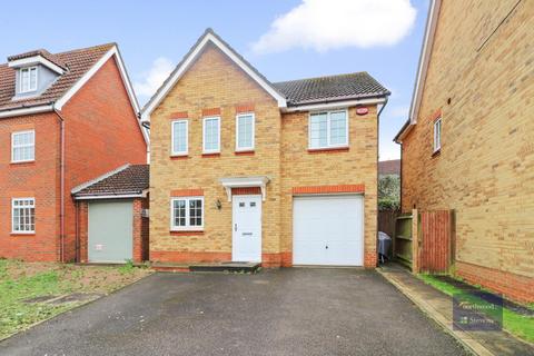 4 bedroom detached house to rent, Sweetbay Crescent, Godington Park, Ashford, TN23