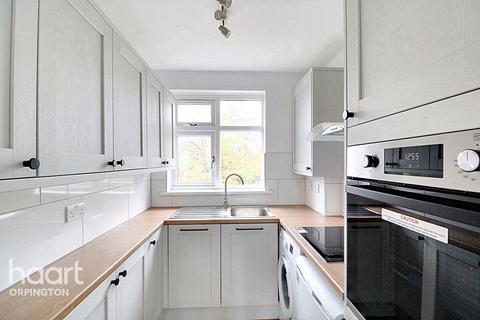 99 Oakdene Road, Orpington, BR5 2AL