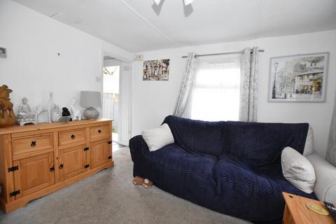 1 bedroom park home for sale, Oak Tree Park St Leonards, Ringwood BH24 2RL