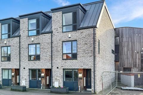 3 bedroom townhouse for sale, Station Road, Cambridge CB22