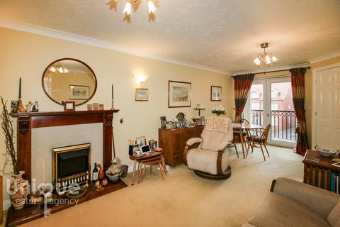 1 bedroom apartment for sale - Hardaker Court, 319-323 Clifton Drive South, Lytham St. Annes, FY8