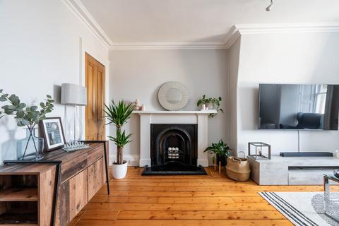 17/5 Colinton Road, Edinburgh, EH10 5DP