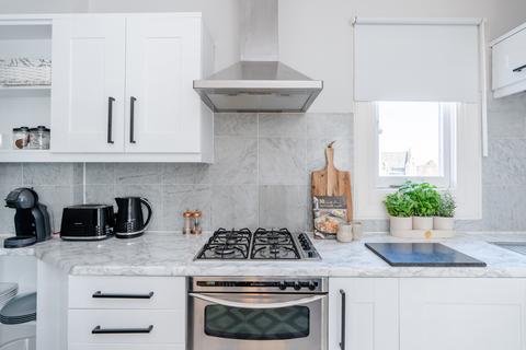 17/5 Colinton Road, Edinburgh, EH10 5DP