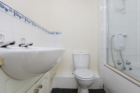 6/5 Rodney Place, Edinburgh, EH7 4FR