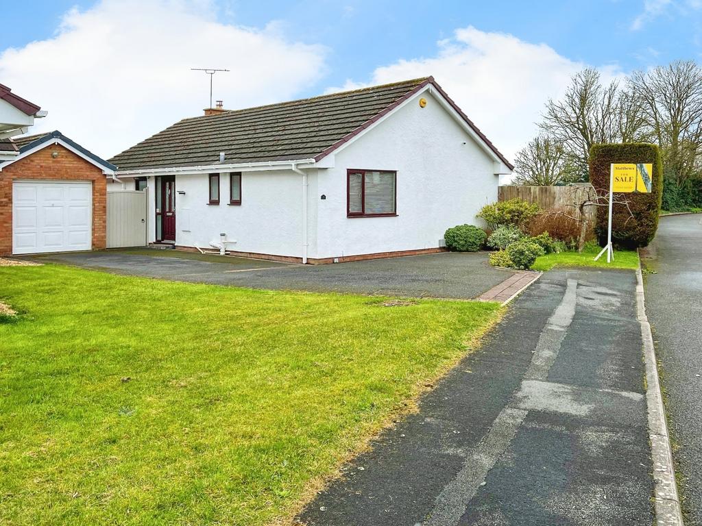 Trevalyn Way, Rossett, Wrexham, LL12 3 bed bungalow for sale £450,000
