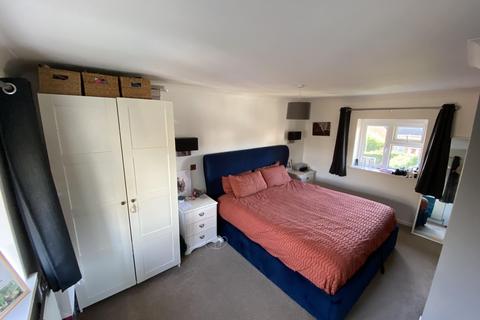 2 bedroom semi-detached house for sale, Queens Close, Hythe SO45