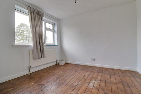 19 Burnett Close, Southampton, SO18 1JD