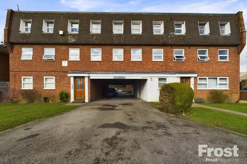 2 bedroom apartment to rent, Woodthorpe Road, Ashford, Surrey, TW15