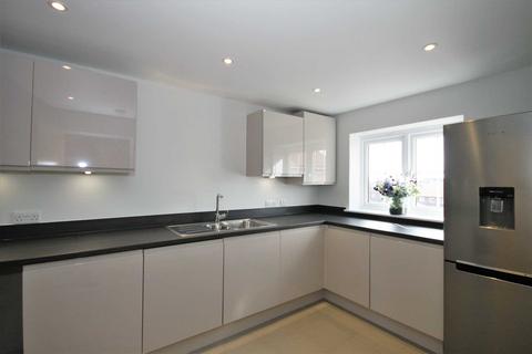 2 bedroom apartment for sale, Preston Manor Road, Tadworth