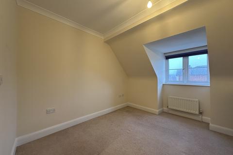 3 bedroom terraced house to rent, Wolage Drive, Grove