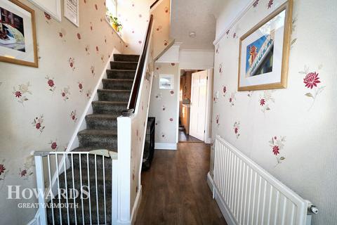 3 bedroom semi-detached house for sale, Caister Road, Great Yarmouth