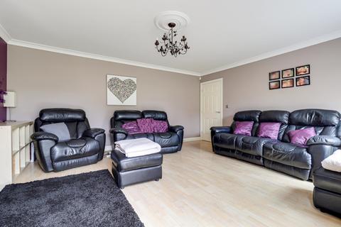 57 Birkhead Close, Kirkburton, Huddersfield, HD8 0GR