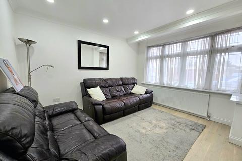 3 bedroom terraced house for sale, Penbury Road,  Southall, UB2