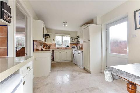 15 Field Close, Locks Heath, Southampton, SO31 6TX