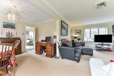 15 Field Close, Locks Heath, Southampton, SO31 6TX
