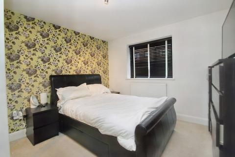 1 bedroom apartment for sale, Snakes Lane East, Woodford Green