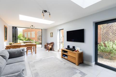 54 Hampstead Road, Dorking, RH4 3AE
