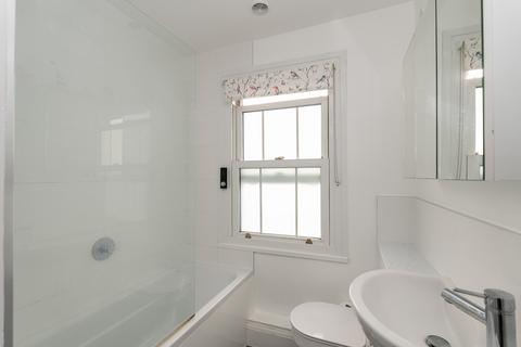 54 Hampstead Road, Dorking, RH4 3AE