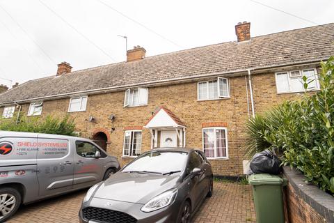 6 bedroom semi-detached house for sale, East Avenue, Hayes