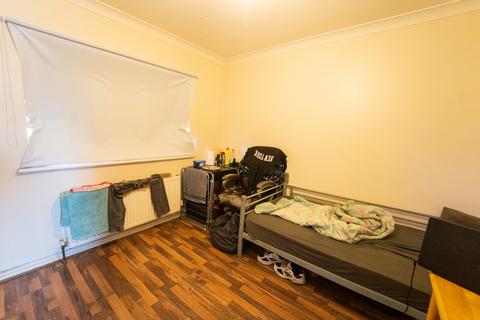 85 East Avenue, Hayes, UB3 2HS