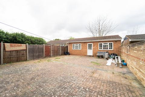 85 East Avenue, Hayes, UB3 2HS