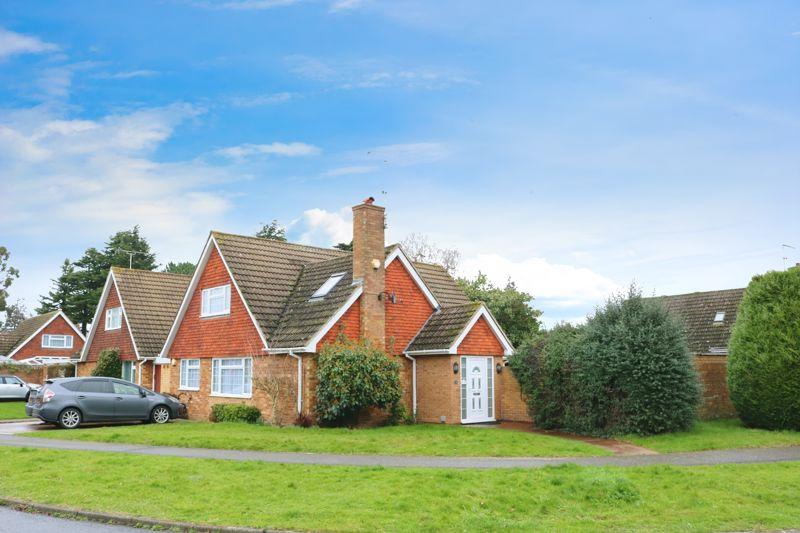 Brackenforde, Langley 5 bed detached house £895,000