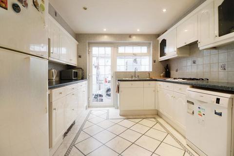 3 Brackenforde, Slough, SL3 7AX