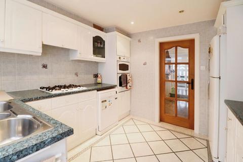 3 Brackenforde, Slough, SL3 7AX