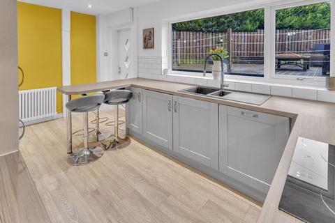 28 Bench Carr, Rochdale, OL12 0QU