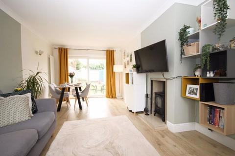 81 Hutton Drive, Hutton, Brentwood, CM13 2RP