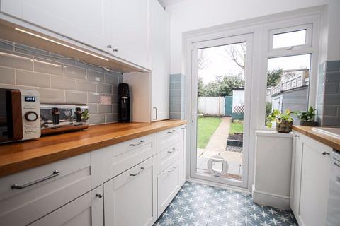 81 Hutton Drive, Hutton, Brentwood, CM13 2RP