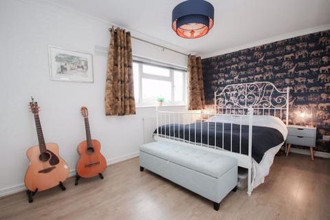 81 Hutton Drive, Hutton, Brentwood, CM13 2RP