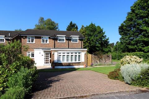 4 bedroom detached house for sale, Banstead Village