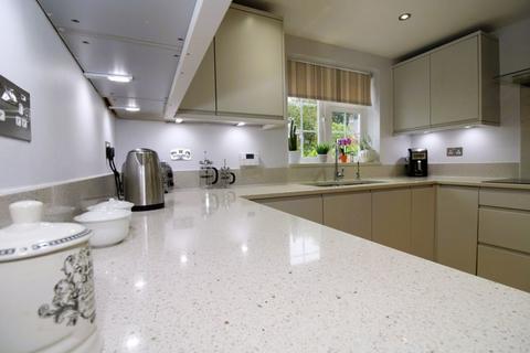 2 The Beeches, Banstead, SM7 2AZ