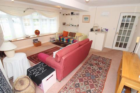 2 The Beeches, Banstead, SM7 2AZ