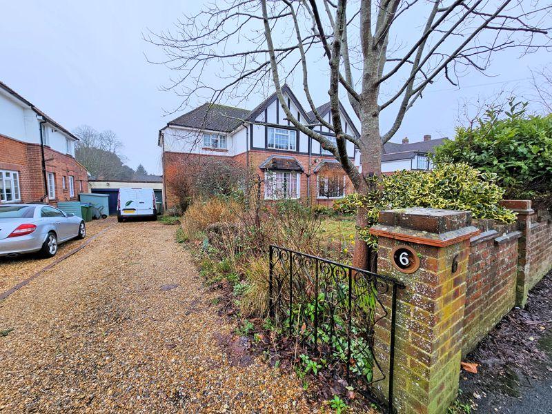 The Causeway, Fareham PO16 3 bed semidetached house for sale £450,000