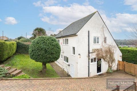 3 bedroom detached house for sale, Downs Court Road, Purley