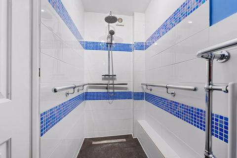 17 Fir Tree Close, Epsom, KT17 3LD