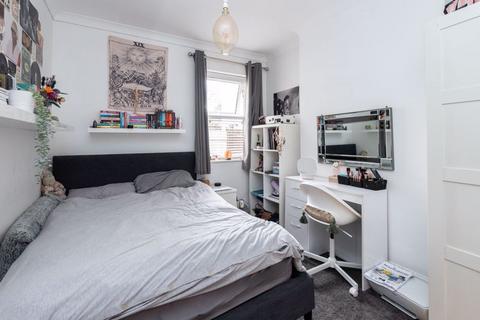 3 bedroom semi-detached house for sale, Canbury Park Road, Kingston Upon Thames , KT2